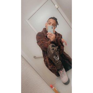 Meet your Posher, Charles